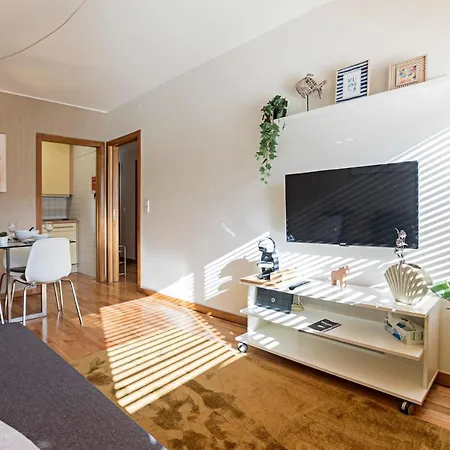 Apartment Cozy Flat In Foz By Lovelystay